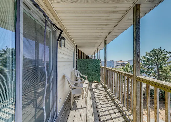 Bright & Airy Condo: Walk To Beach/boardwalk! Holiday home Ocean City
