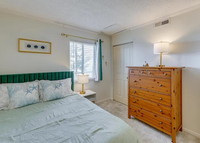 Bright & Airy Condo: Walk To Beach/boardwalk! Ocean City