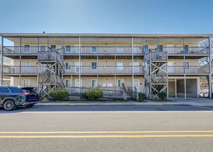 Bright & Airy Condo: Walk To Beach/boardwalk!